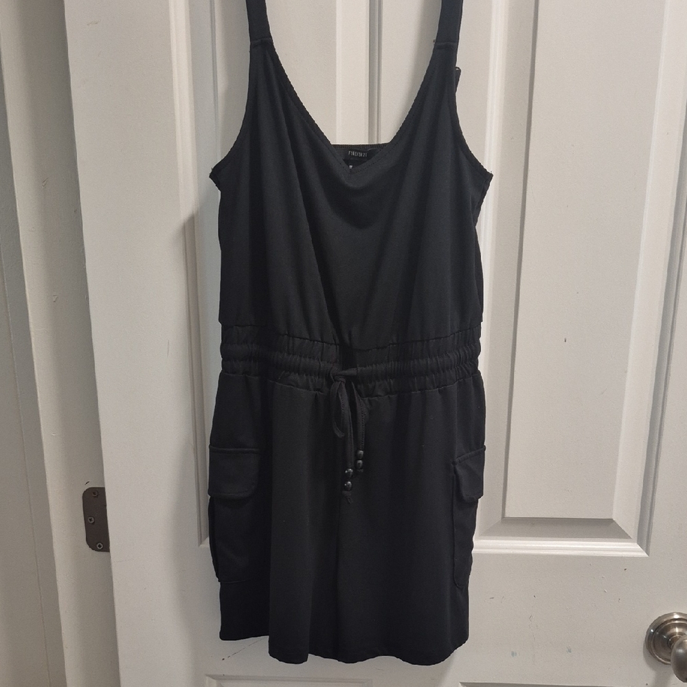 Forever 21 Black Shorts Jumper Size M